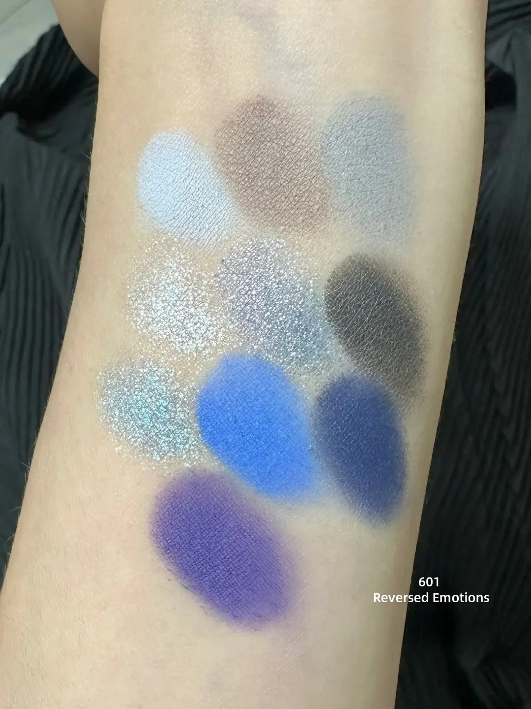 SheDella Colorful Dream 10-Color Eyeshadow Palette T4434