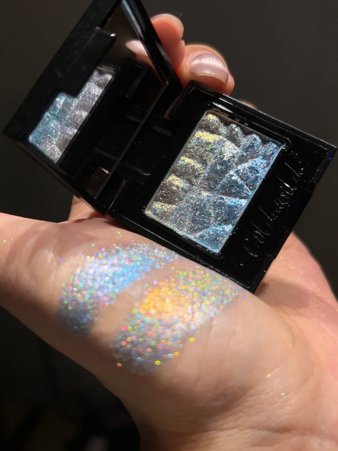 Cold N Wild Gradient Holographic Chameleon Eyeshadow #Like A Dream T5110