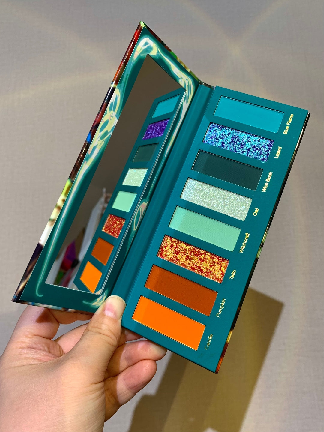 Narimi Pumpkin Spice 8-Color Chameleon Eyeshadow Palette (9.0) T5292