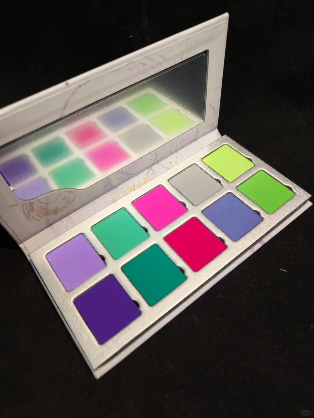 DRAMO Moon Season Eyeshadow Palette 011 Mythical Chroma T5349
