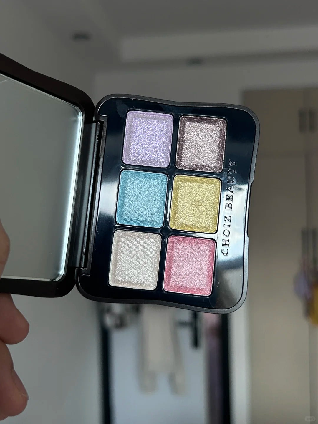 CHOIZ BEAUTY Gemstone Collection Liquid Powder Eyeshadow Palette T5788