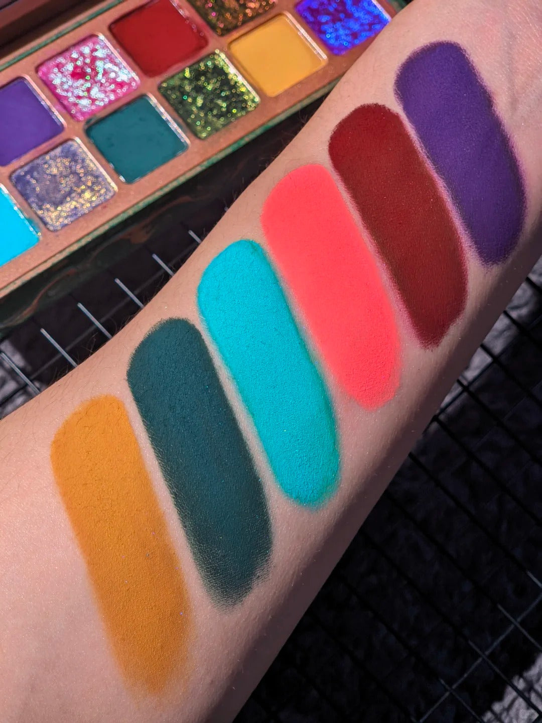 SUGAROCK Epic Edge 12 Color Eyeshadow Palette T5351