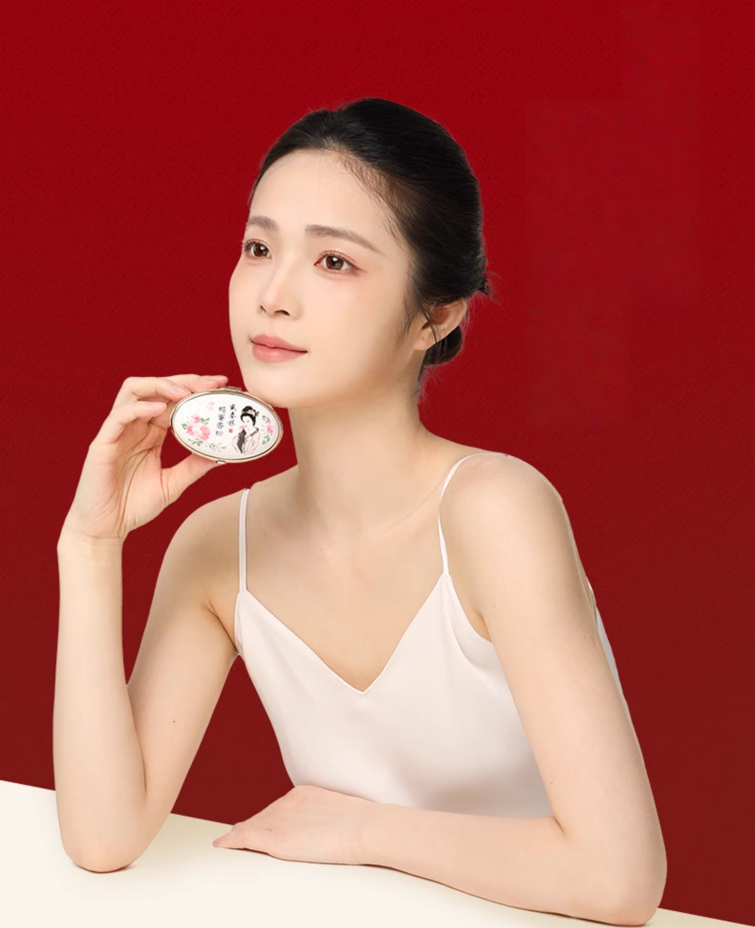 DaiChunLin Ceramics Duck Egg Oil-control Fragrant Pressed Powder T5074