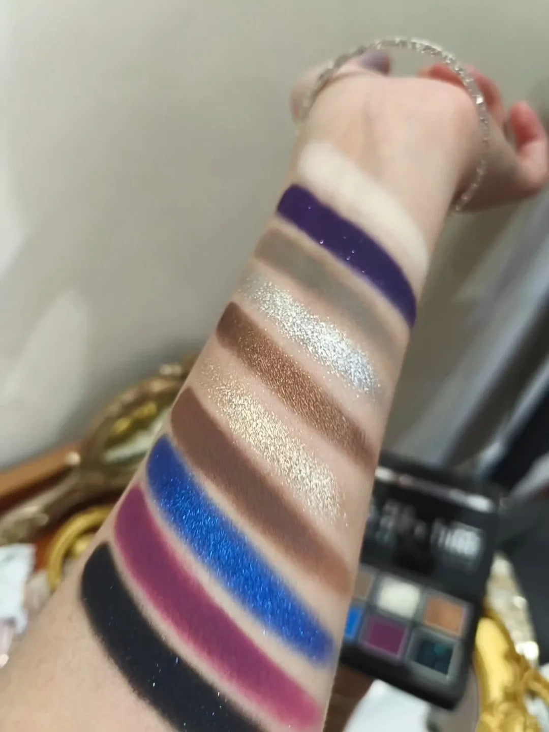 JSZH Shine On Stage Matte & Pearlescent Eyeshadow Palette T4204