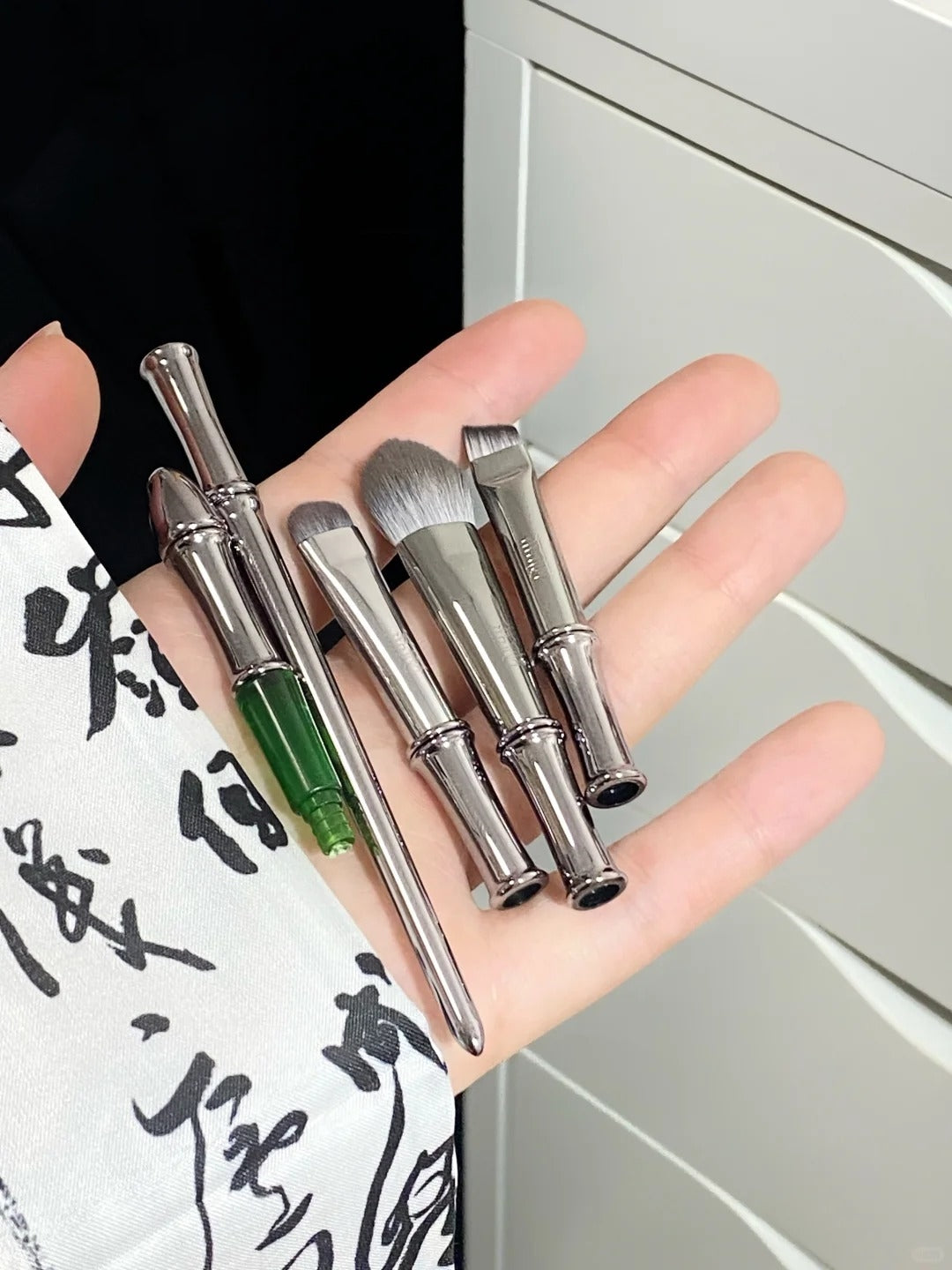 Lishu Bamboo Joints Collection Professional Makeup Brush Set T4945