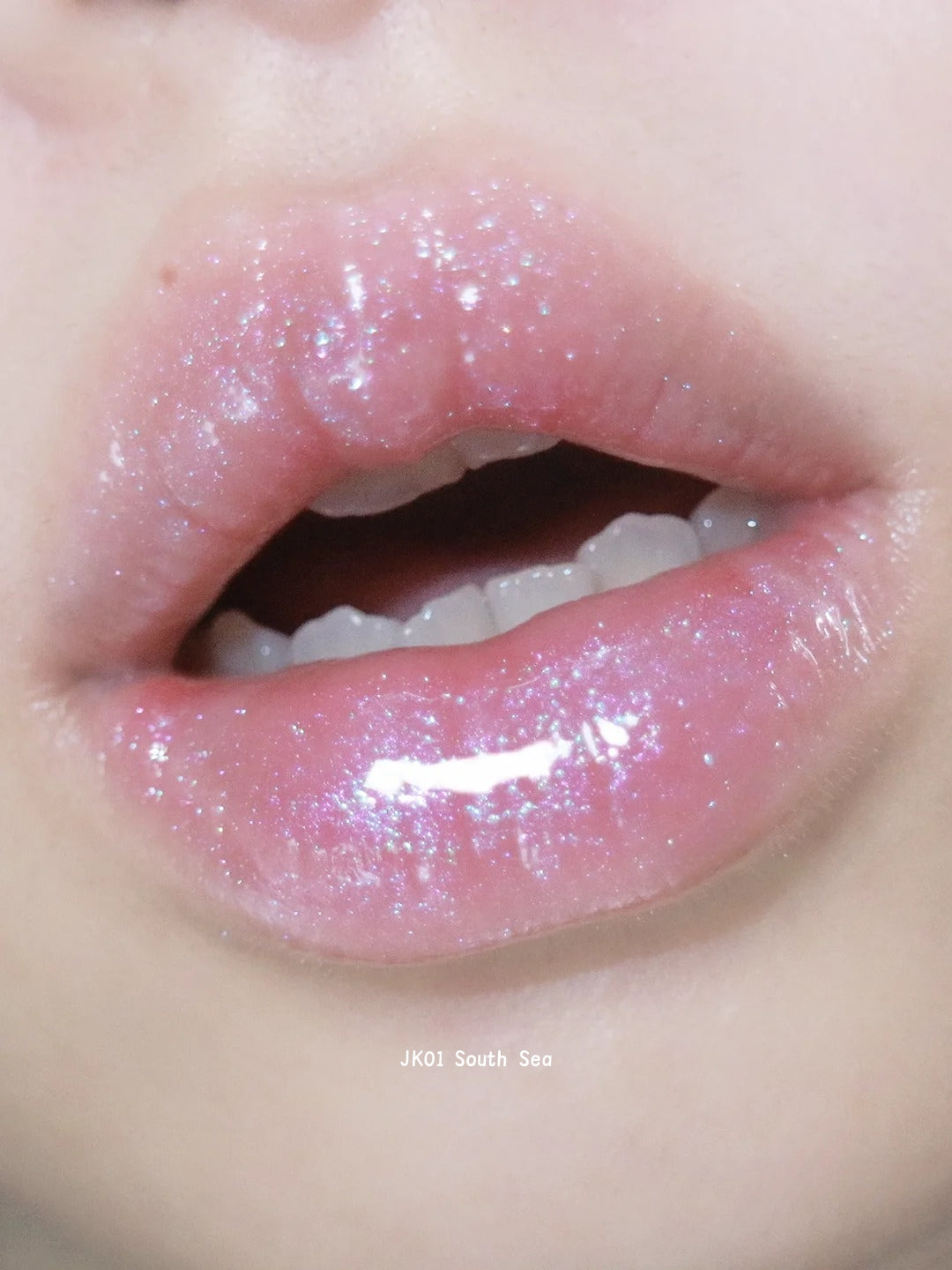 Girlcult Nanyang Holiday Collection Cat Eye Mirror Lip Gloss T5075