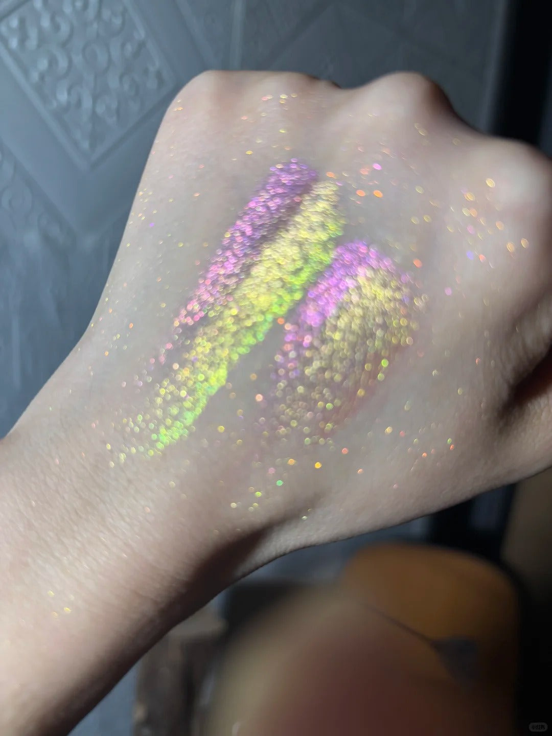 Cold N Wild Gradient Chameleon Eyeshadow #Peach Ash T5303