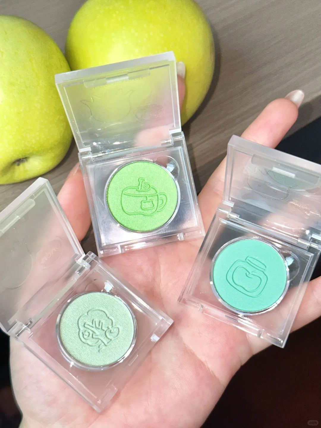LEEMEMBER Lemon Candy Collection Shimmer Mono Eyeshadow T4804