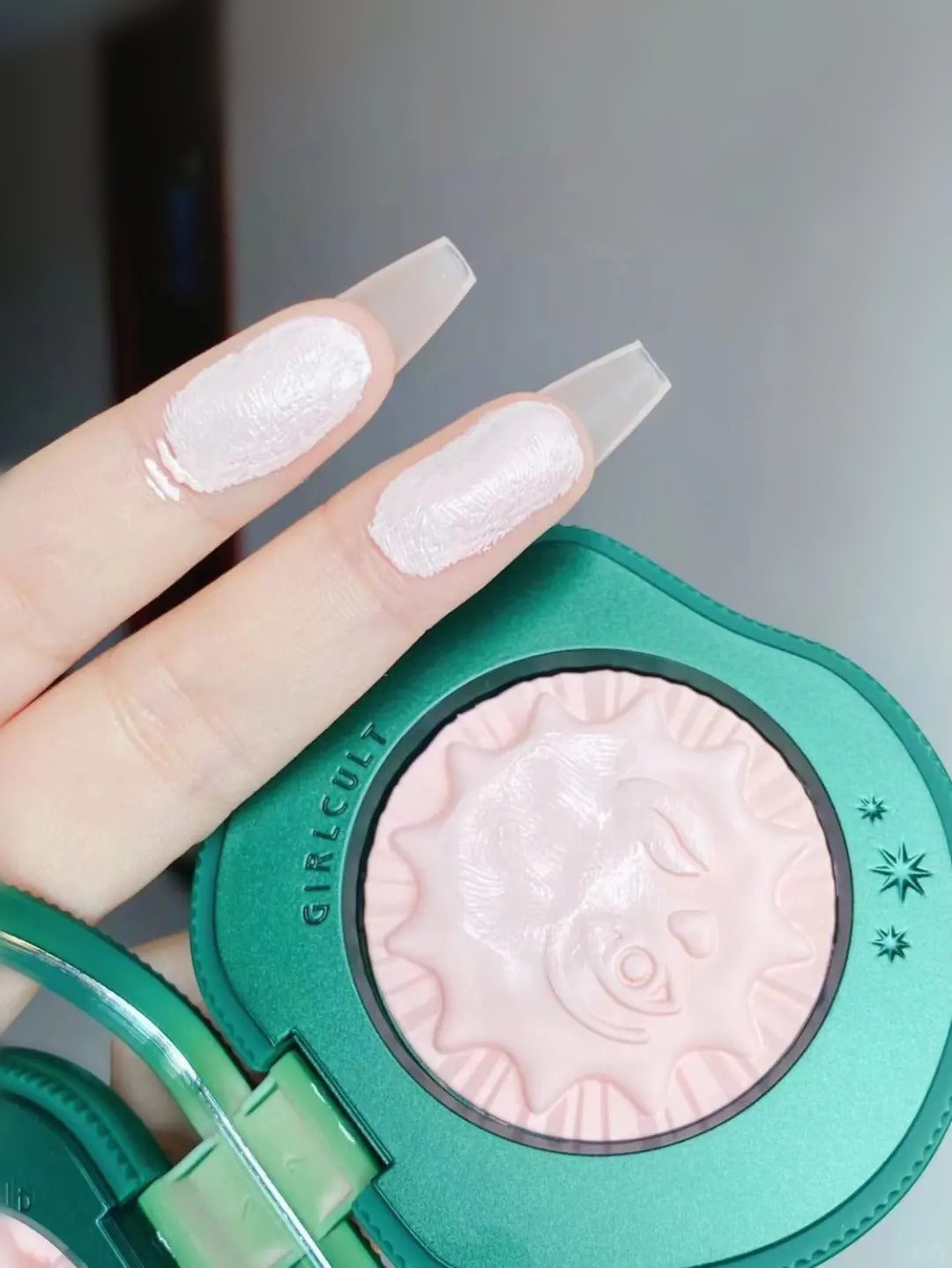 Girlcult Peach Festival Collection Emotion Multi-Use Makeup Cream T4103