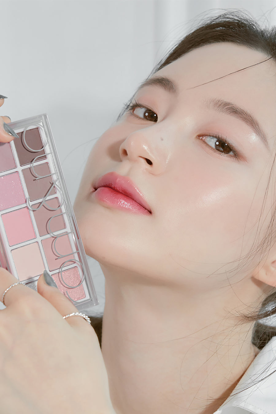 ROMAND 10 Colors Matte & Pearlescent Eyeshadow Palette T4137