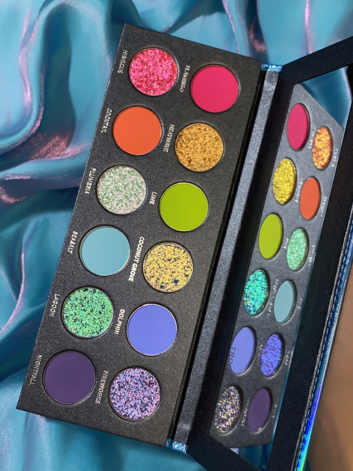 【On sale August 8, 12 pm EST】KRYPTEIN COSMETICS Tropical Mirage Chameleon Eyeshadow Palette T5943