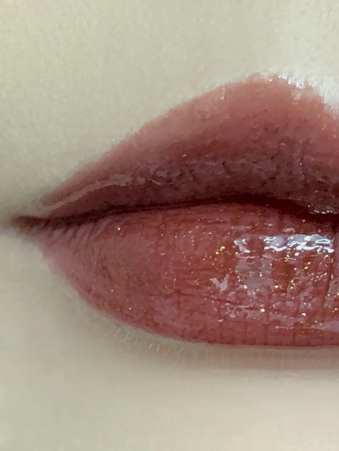 Girlcult Gold Digger Belle Shimmer Mirror Lip Glaze J808 Clever Escape T4548