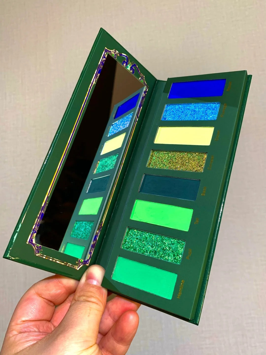 Narimi Jackdaw 8-Color Chameleon Eyeshadow Palette (7.0) T4042