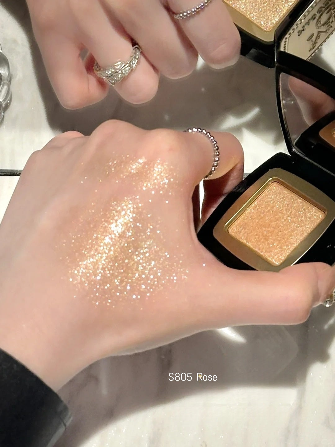 MAOGEPING Celestial Radiance Super Brilliant Shine Eyeshadow T4404