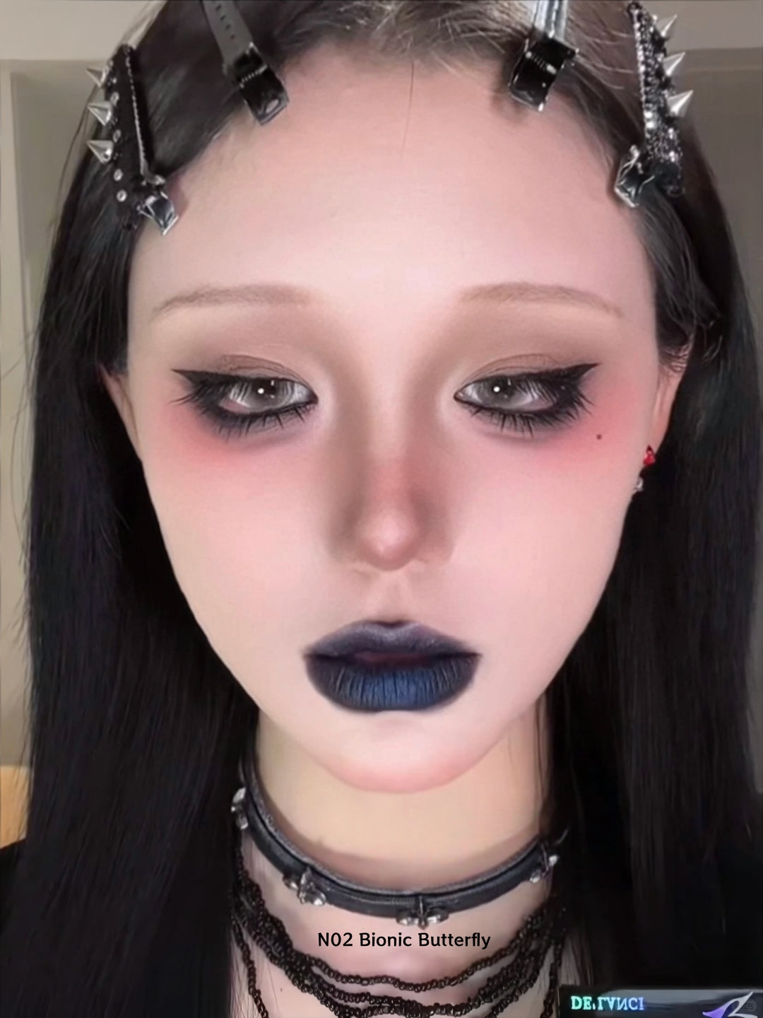 DE'LANCI Otherworldly Gothic Airy Matte & Mirror Lip Gloss T5432