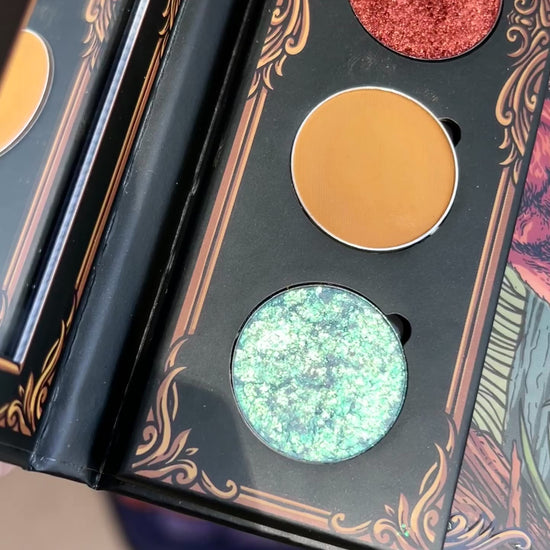 SHELLWE MAKEUP Wulfa Chameleon Eyeshadow Palette T3931