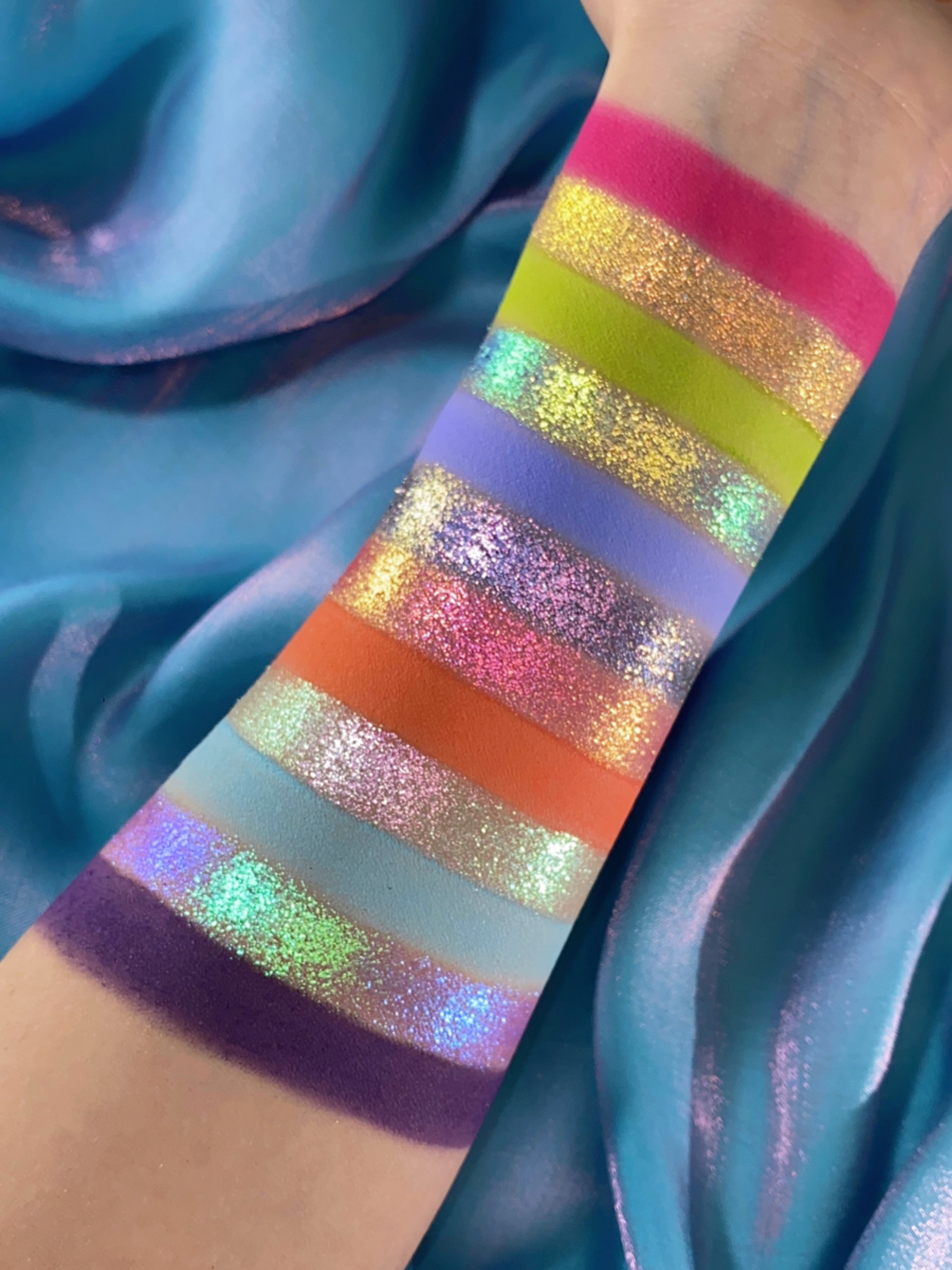 【On sale August 8, 12 pm EST】KRYPTEIN COSMETICS Tropical Mirage Chameleon Eyeshadow Palette T5943