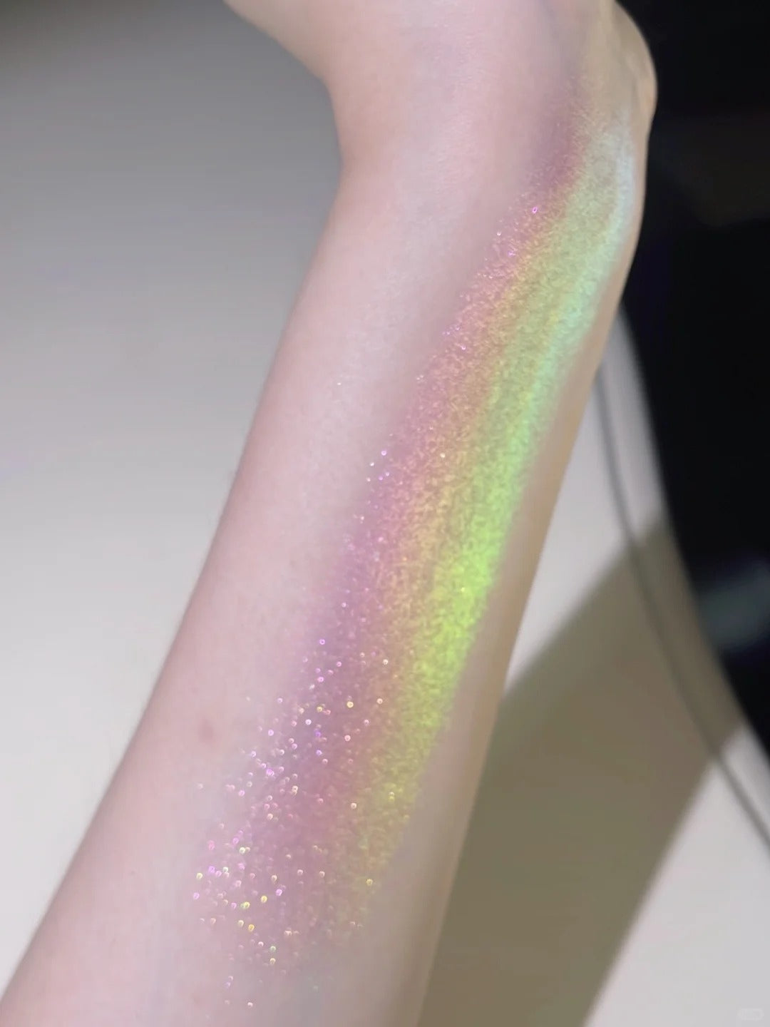 Cold N Wild Gradient Chameleon Eyeshadow #Peach Ash T5303