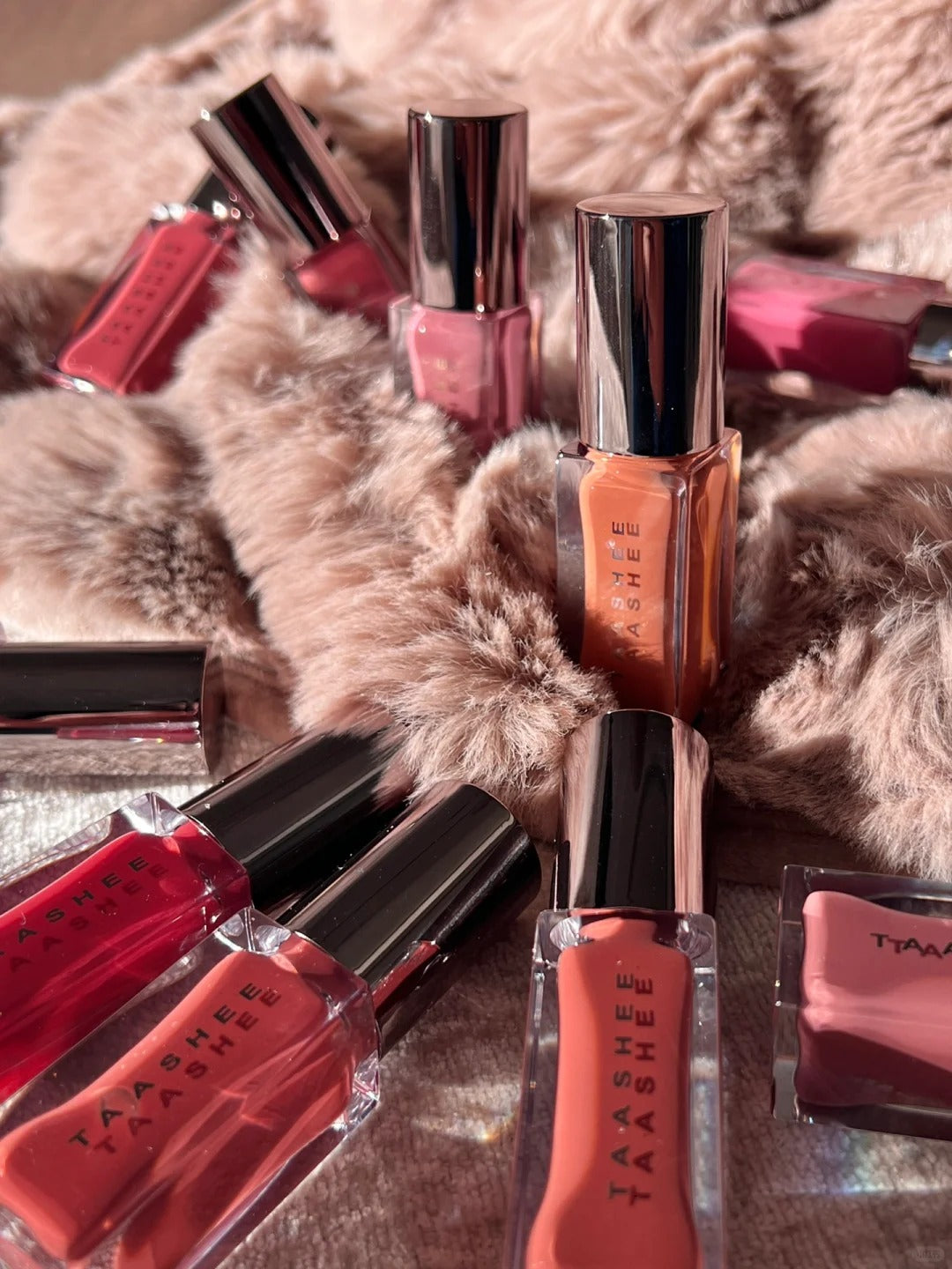 TAASHEE Essential Oil Nourishing Mirror Lip Glaze T4248