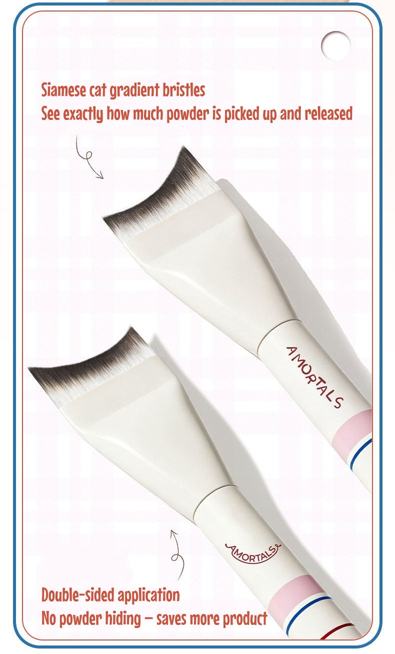AMORTALS Flawless Crescent-shaped Foundation Brush T5741