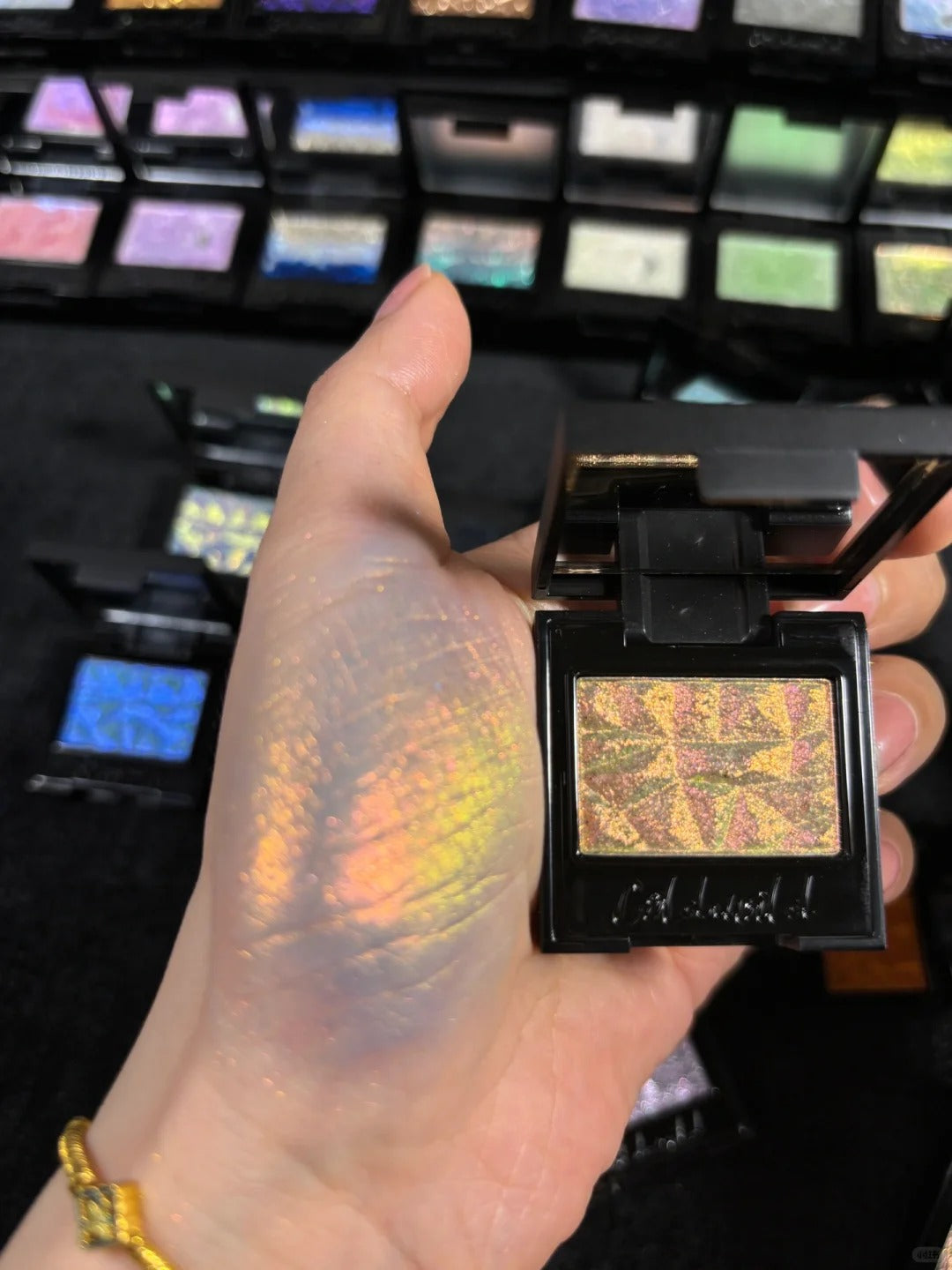 Cold N Wild Super Chameleon Eyeshadow #913 Honeyed Union T5660