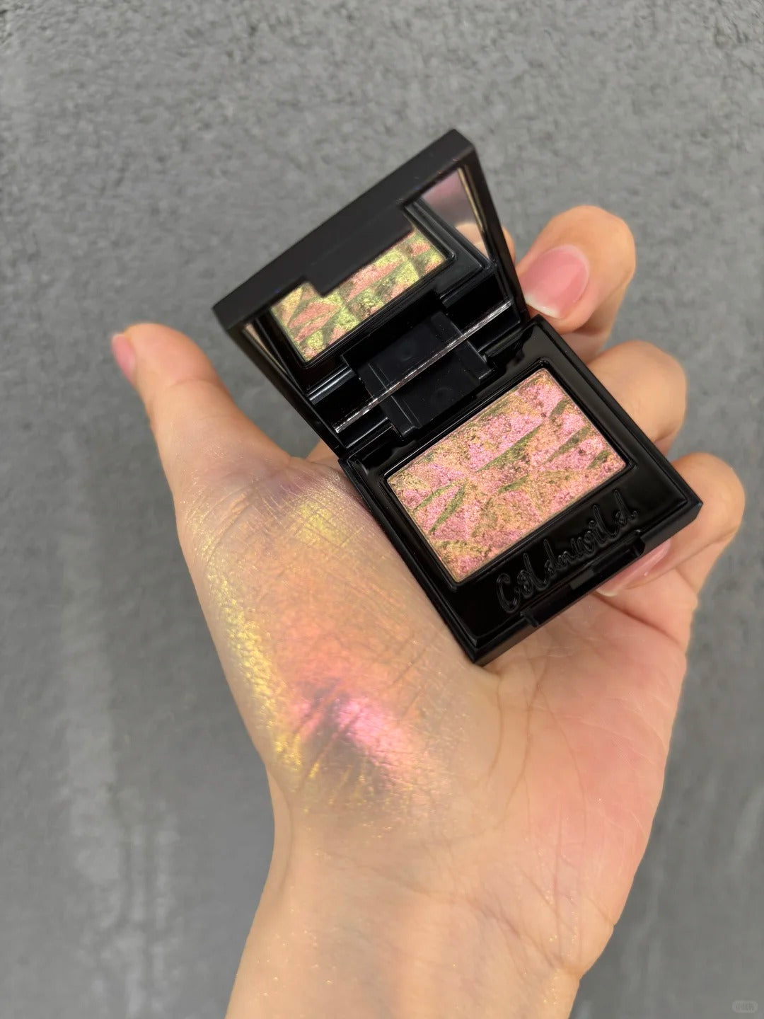 Cold N Wild Super Chameleon Eyeshadow #913 Honeyed Union T5660