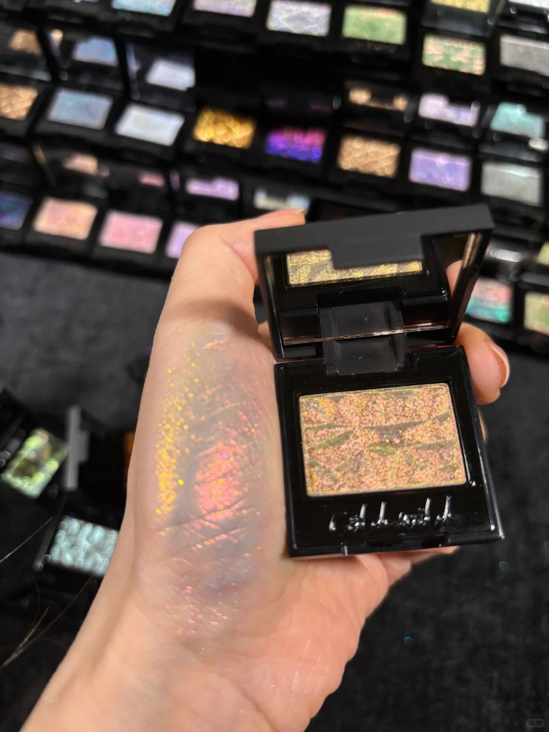 Cold N Wild Super Chameleon Eyeshadow #913 Honeyed Union T5660