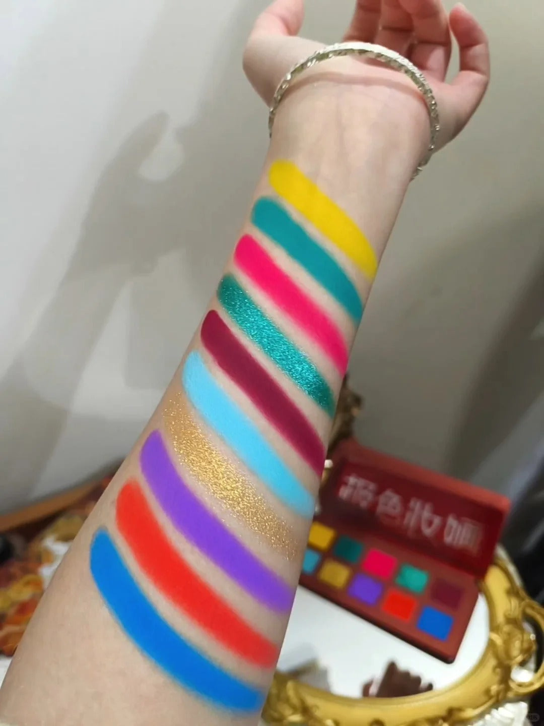 JSZH Shine On Stage Matte & Pearlescent Eyeshadow Palette T4204