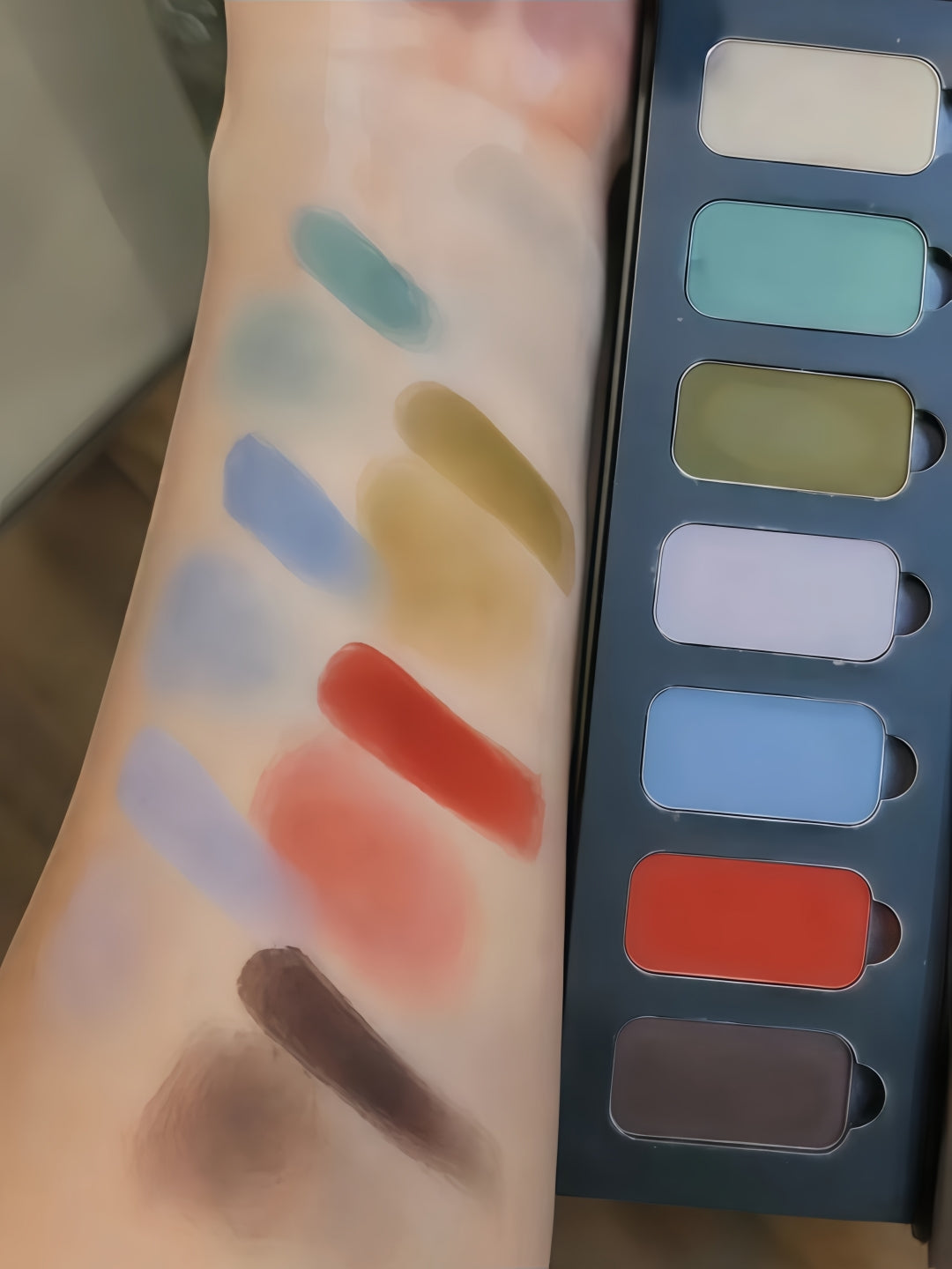 YIZHI Cloud Garden Collection Eyeshadow Palette #Late Autumn T5853
