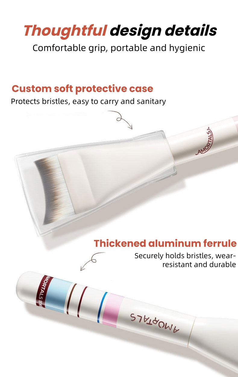 AMORTALS Flawless Crescent-shaped Foundation Brush T5741