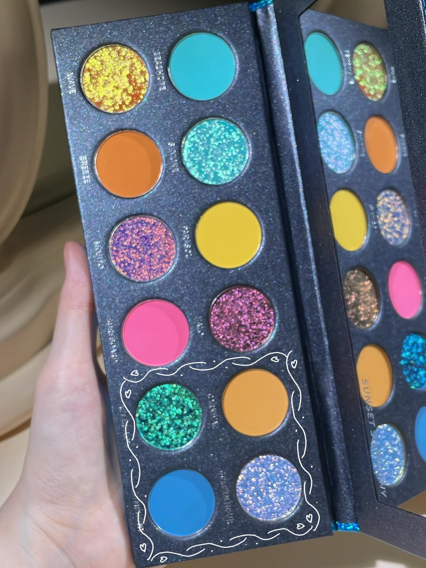 KRYPTEIN COSMETICS Sunset Symphony Chameleon Eyeshadow Palette T4756