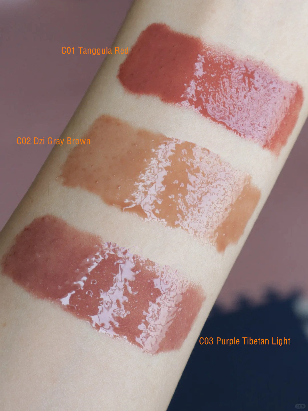 DilSefromtheheart Essence Moisturizing Mirror Lip Glaze T4326