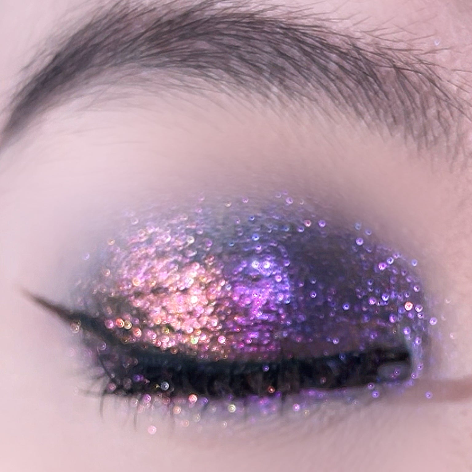 CHARMACY Pearlescent Chameleon Gradient Eyeshadow T3954