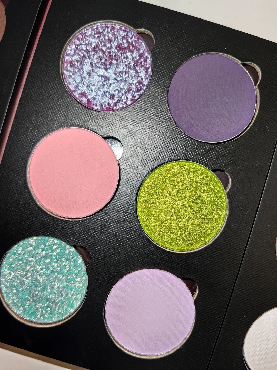 CHOIZ BEAUTY Starry Night 6-Color Chameleon Eyeshadow Palette T4195