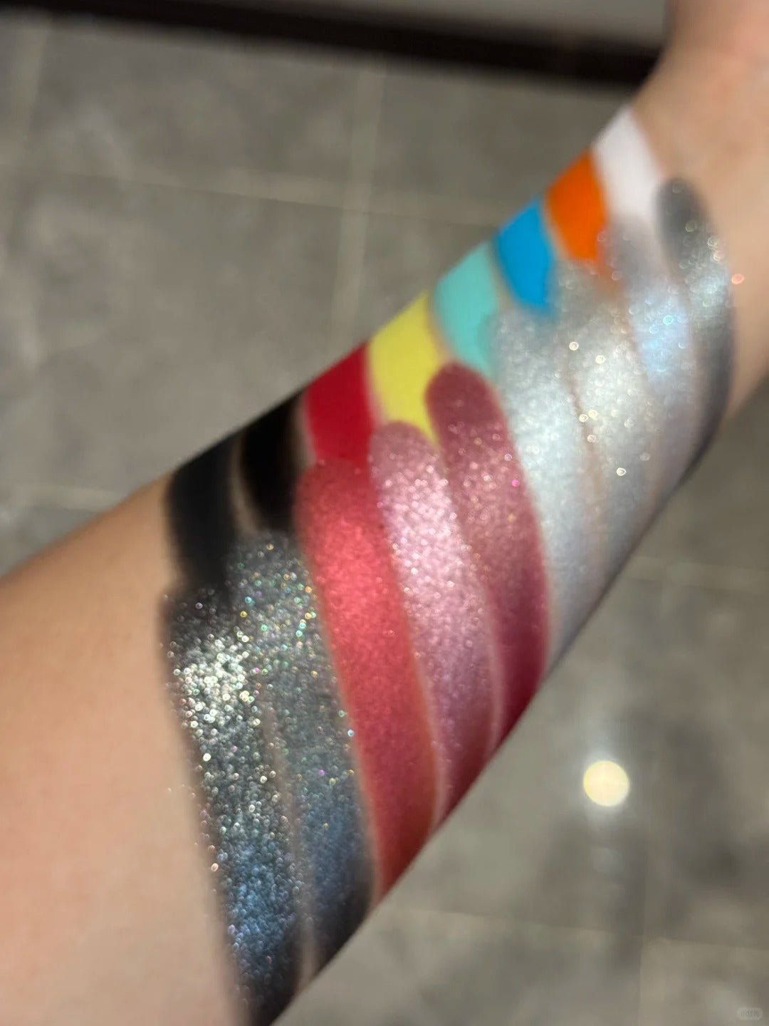 EXILEJOY Color Difference Collection Black Eyeshadow Palette T5217