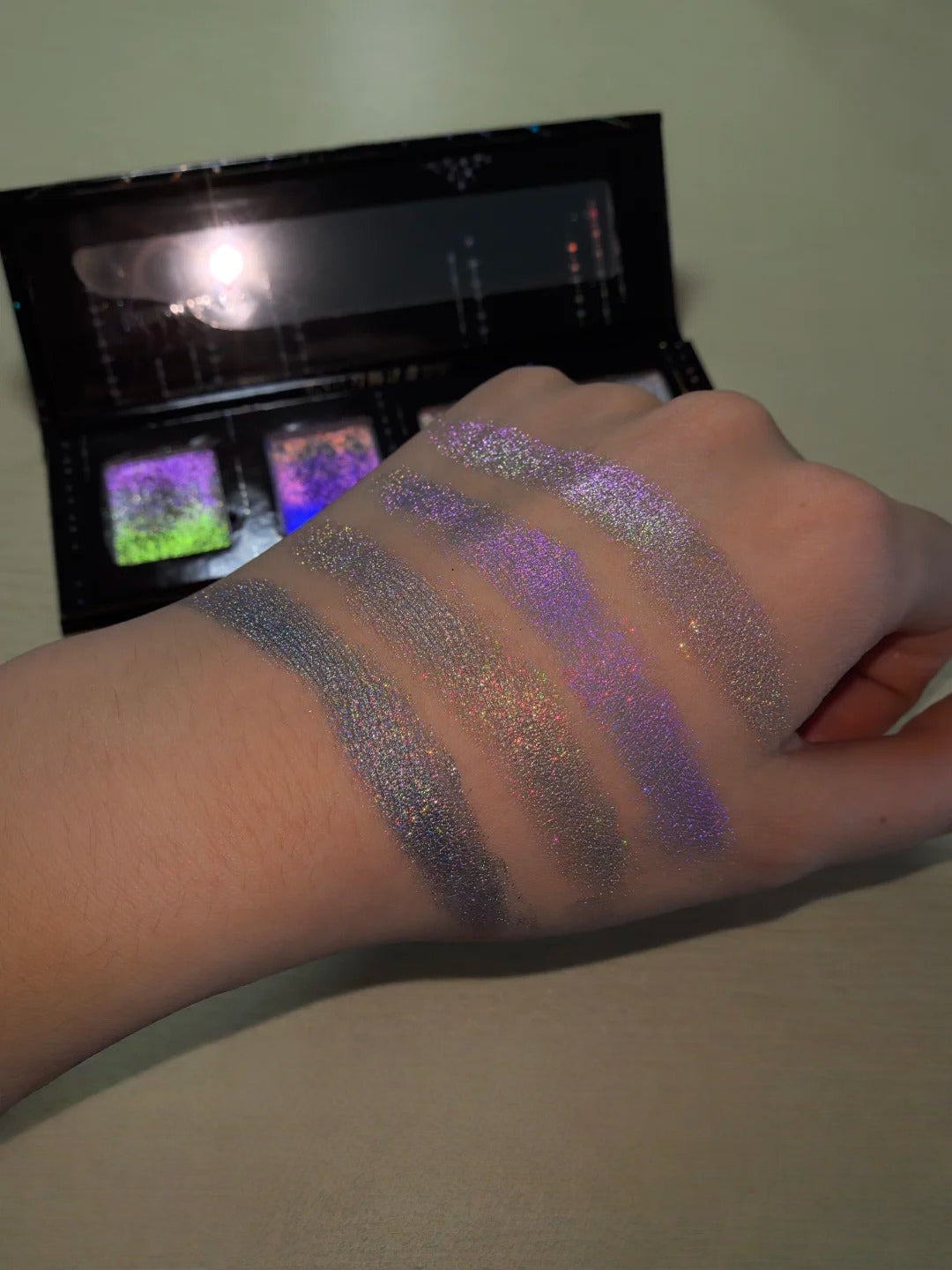 DRAMO Gradient Chameleon Eyeshadow Palette Lux01 Jewelry Box T5253