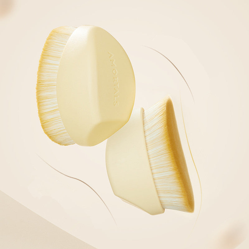 AMORTALS No.55 Seamless Foundation Brush With Storage Box T3310