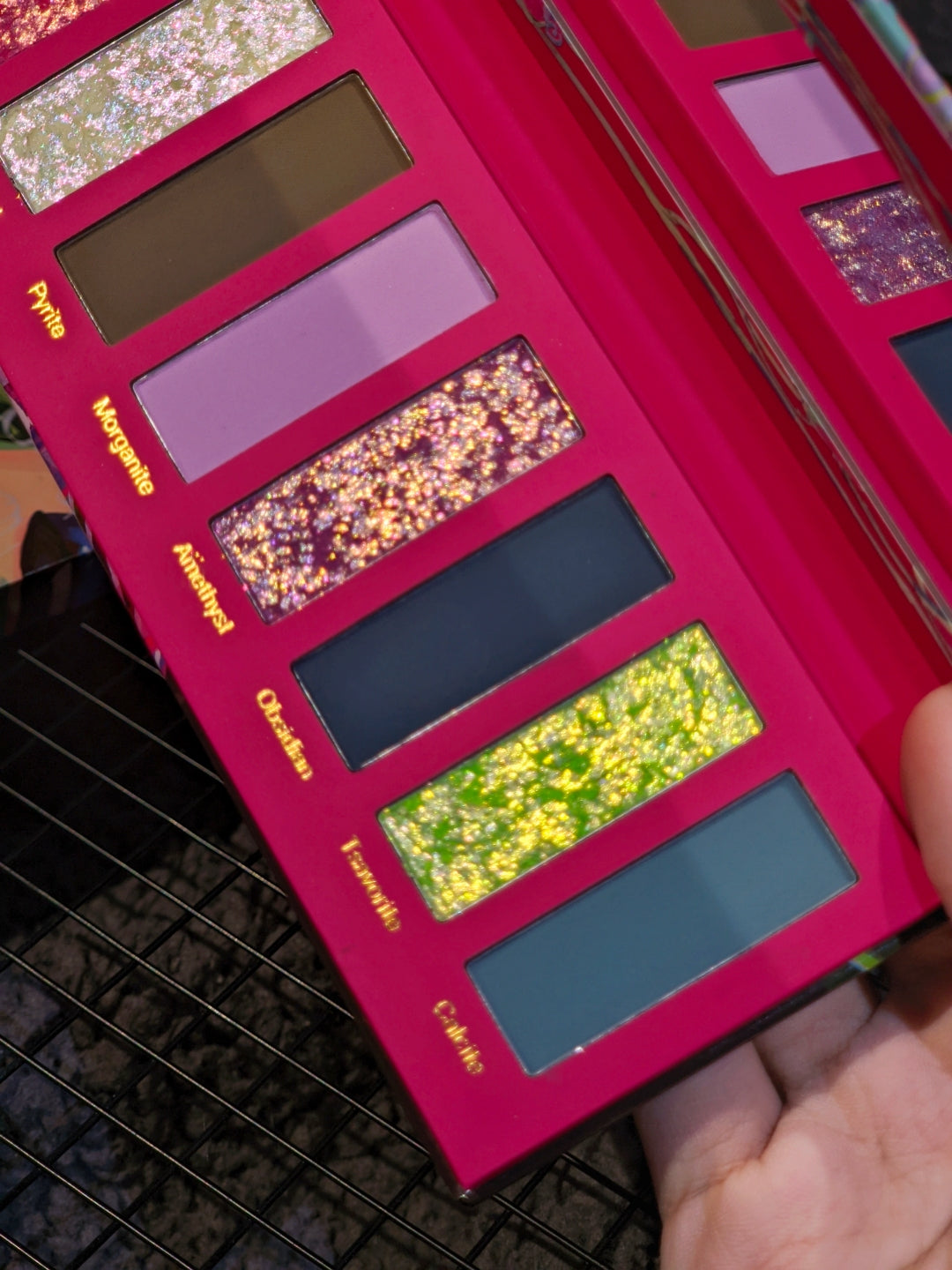 Narimi Gemstone 12-Color Chameleon Eyeshadow Palette (10.0) T6011