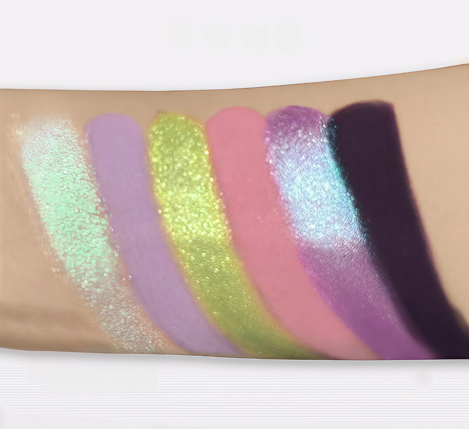 CHOIZ BEAUTY Starry Night 6-Color Chameleon Eyeshadow Palette T4195