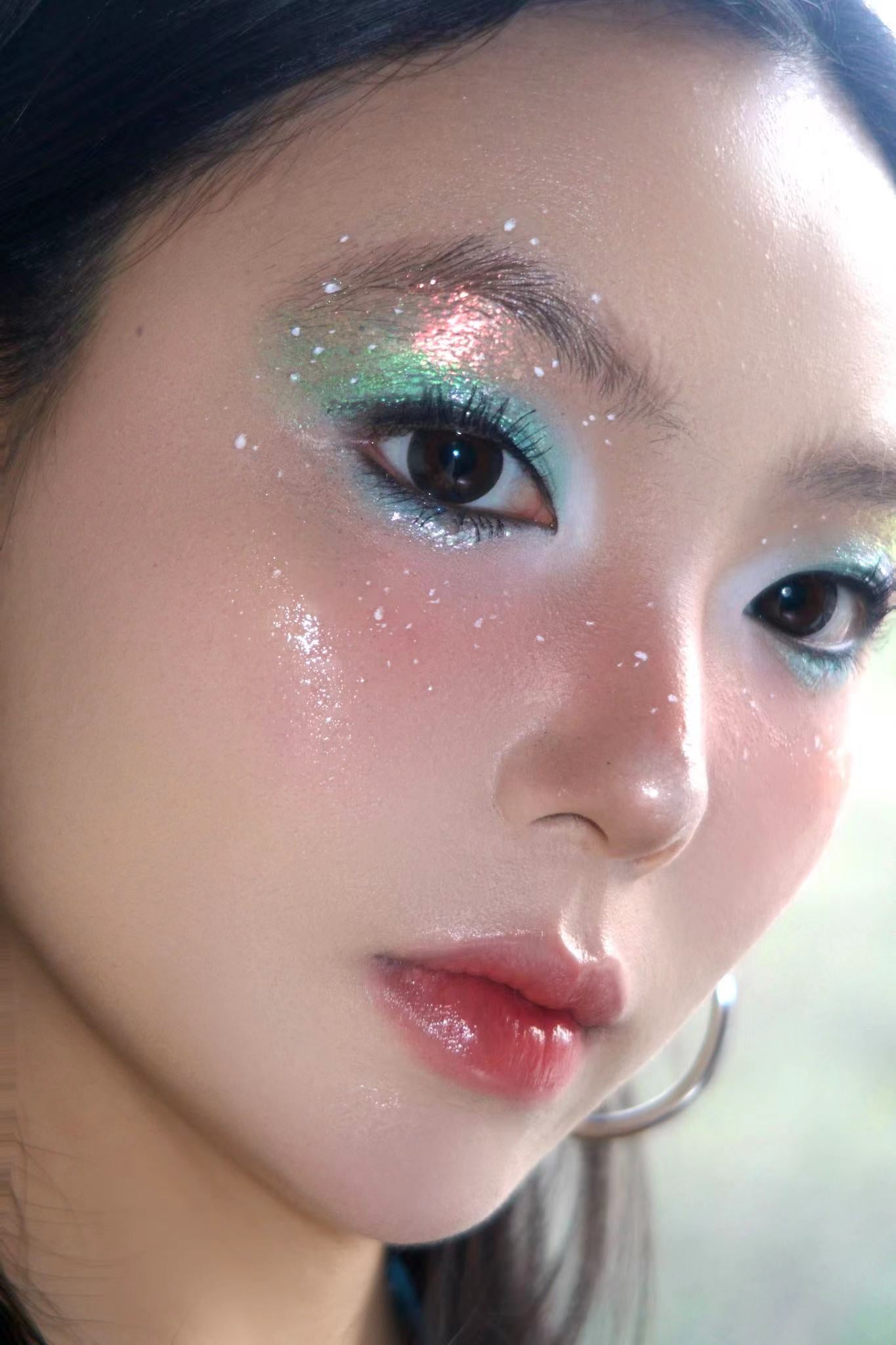CHARMACY Light Change Flakes Gel Chameleon Eyeshadow T4530