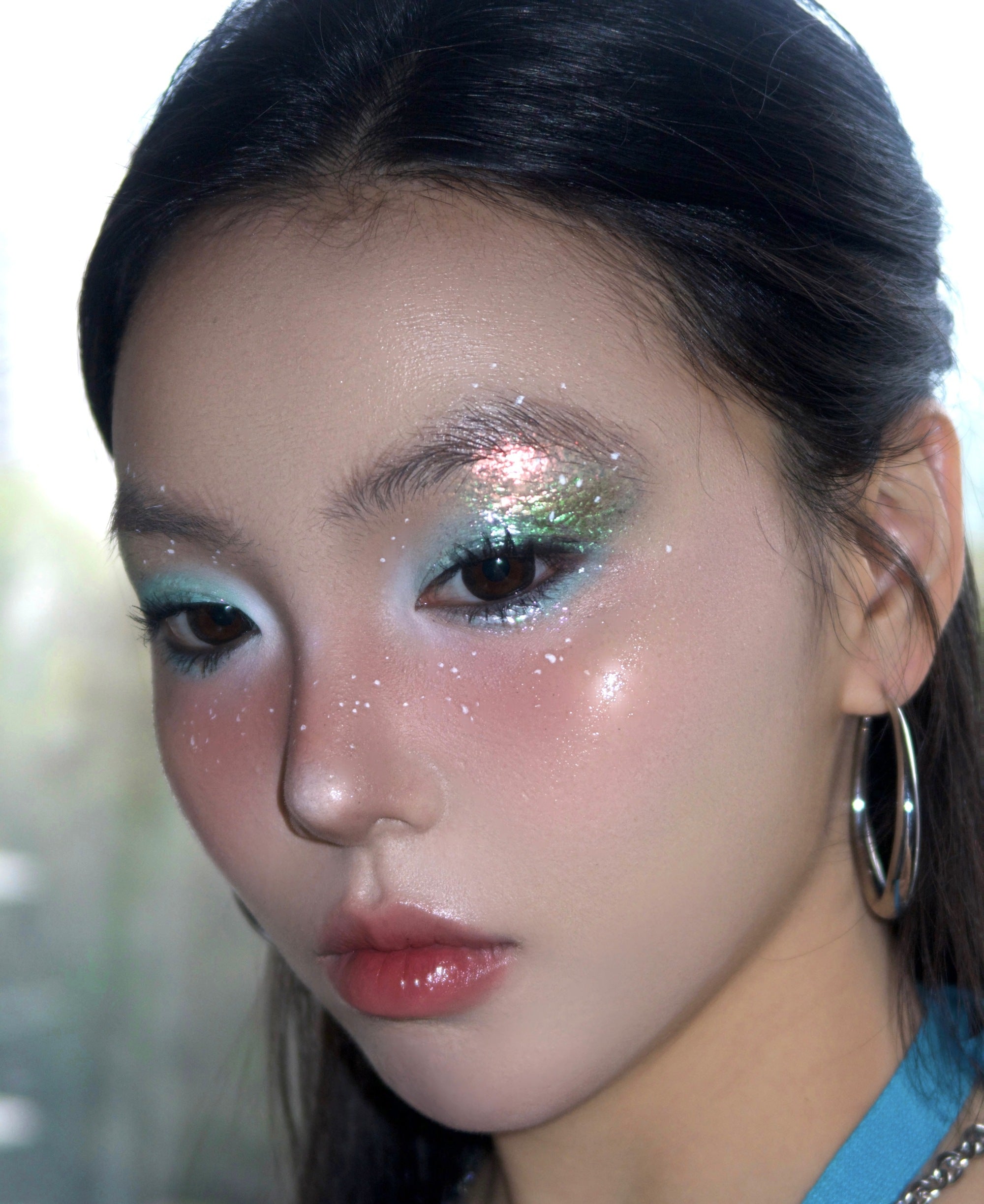 CHARMACY Light Change Flakes Gel Chameleon Eyeshadow T4530