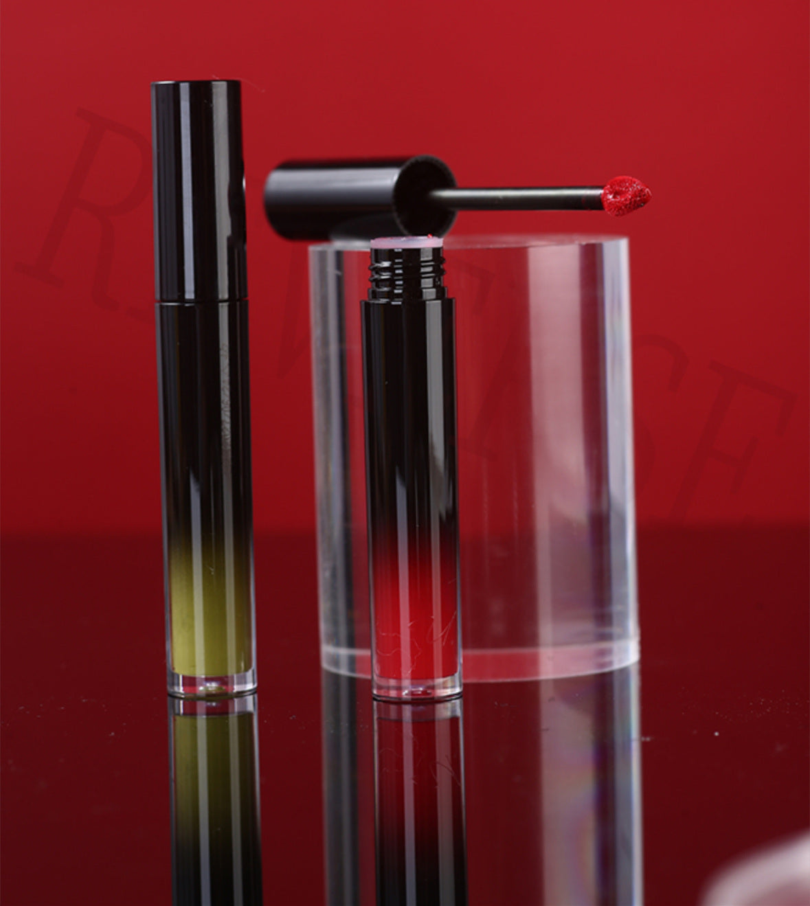 THE U COSMETICS Unique Gothic Smoky Lip Glaze T4089