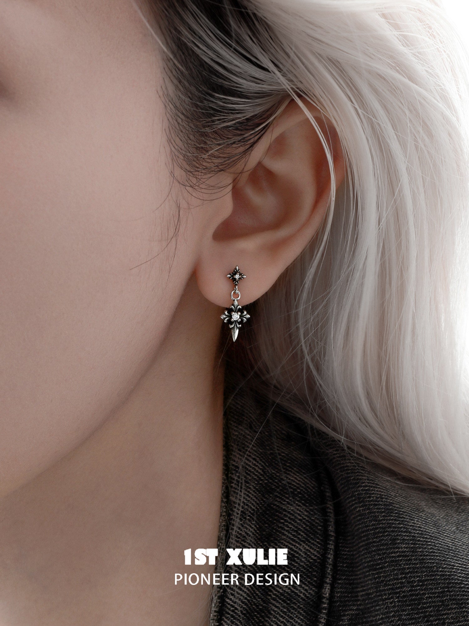 1STXULIE Superior Niche Iris Collection Vintage Stud Earrings T5864