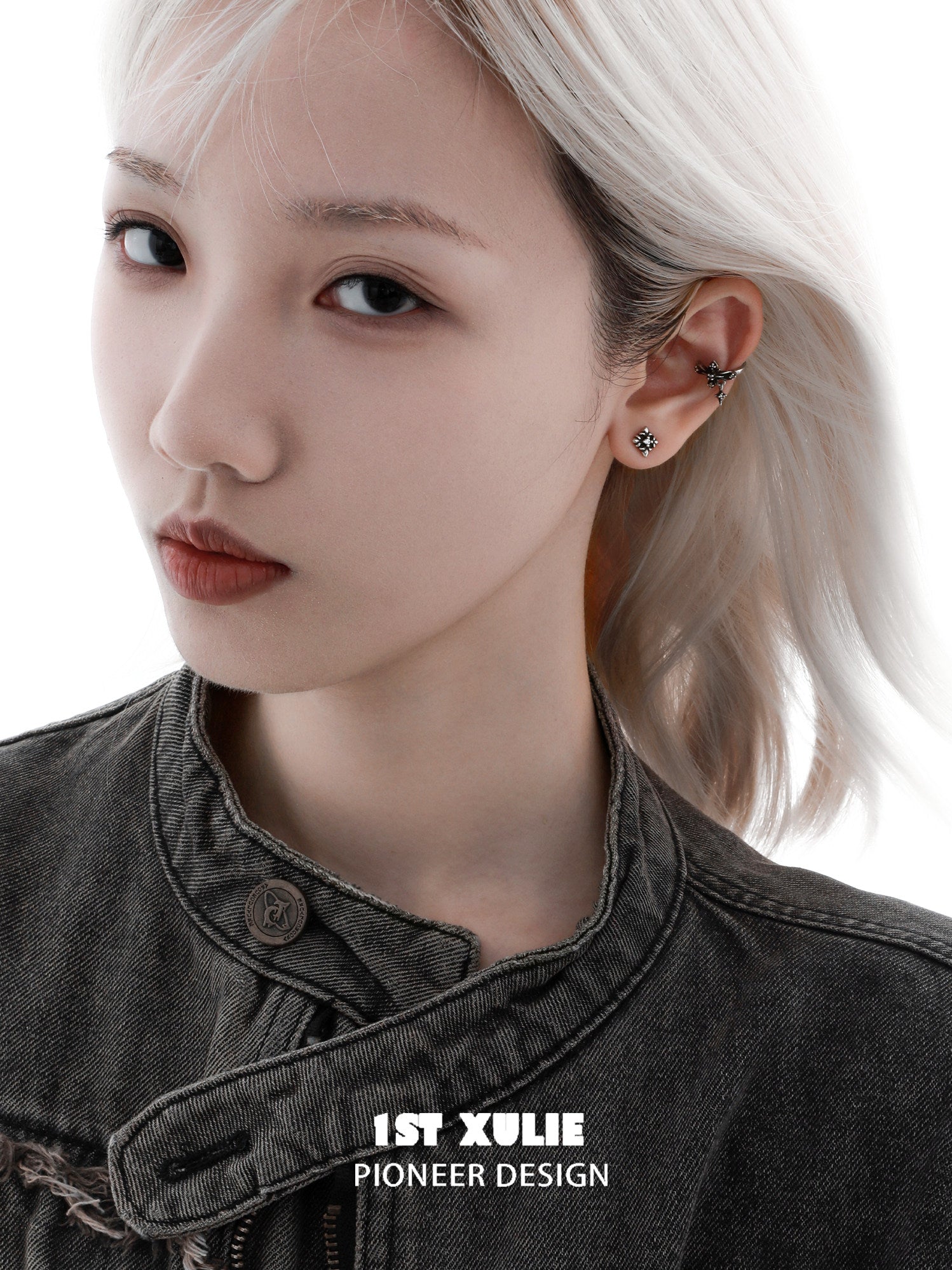 1STXULIE Superior Niche Iris Collection Gothic Retro Clip-on Earring T5887