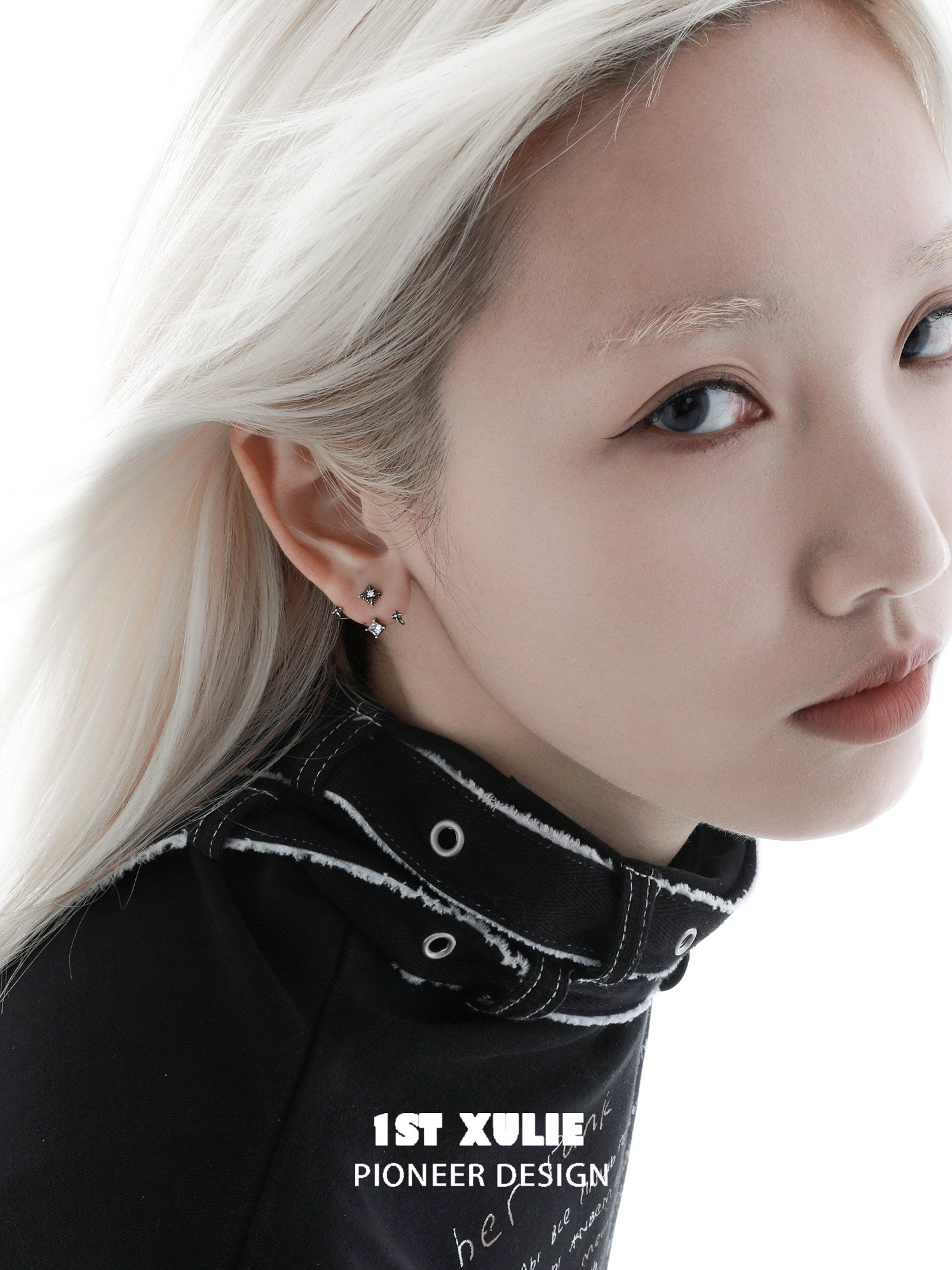 1STXULIE Superior Niche Iris Collection S925 Silver Stud Earring T5893