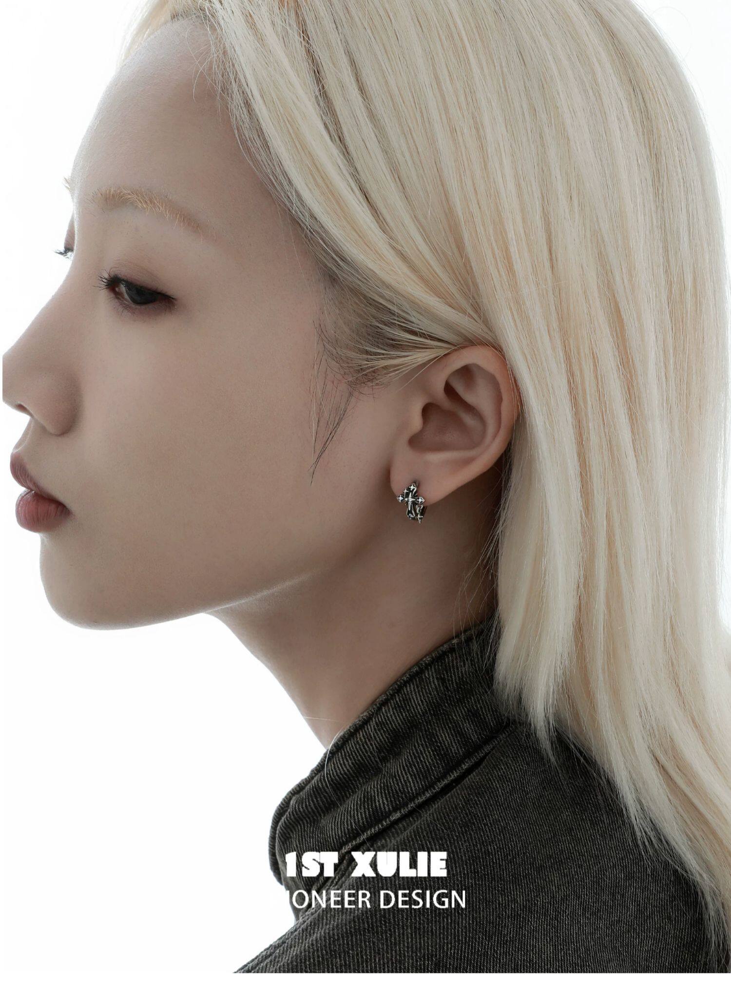 1STXULIE Superior Niche Iris Collection Retro Hinged Hoop Earring T5888