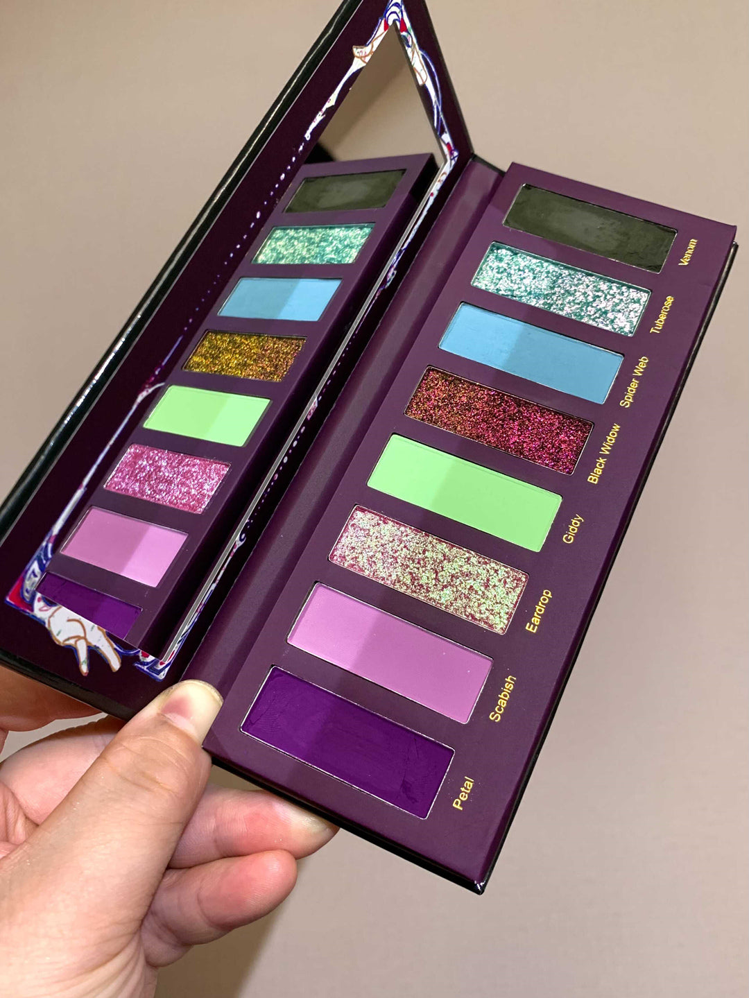 مجموعة ظلال العيون ناريمي نايت سبايدر 8 ألوان (7.0) T4041