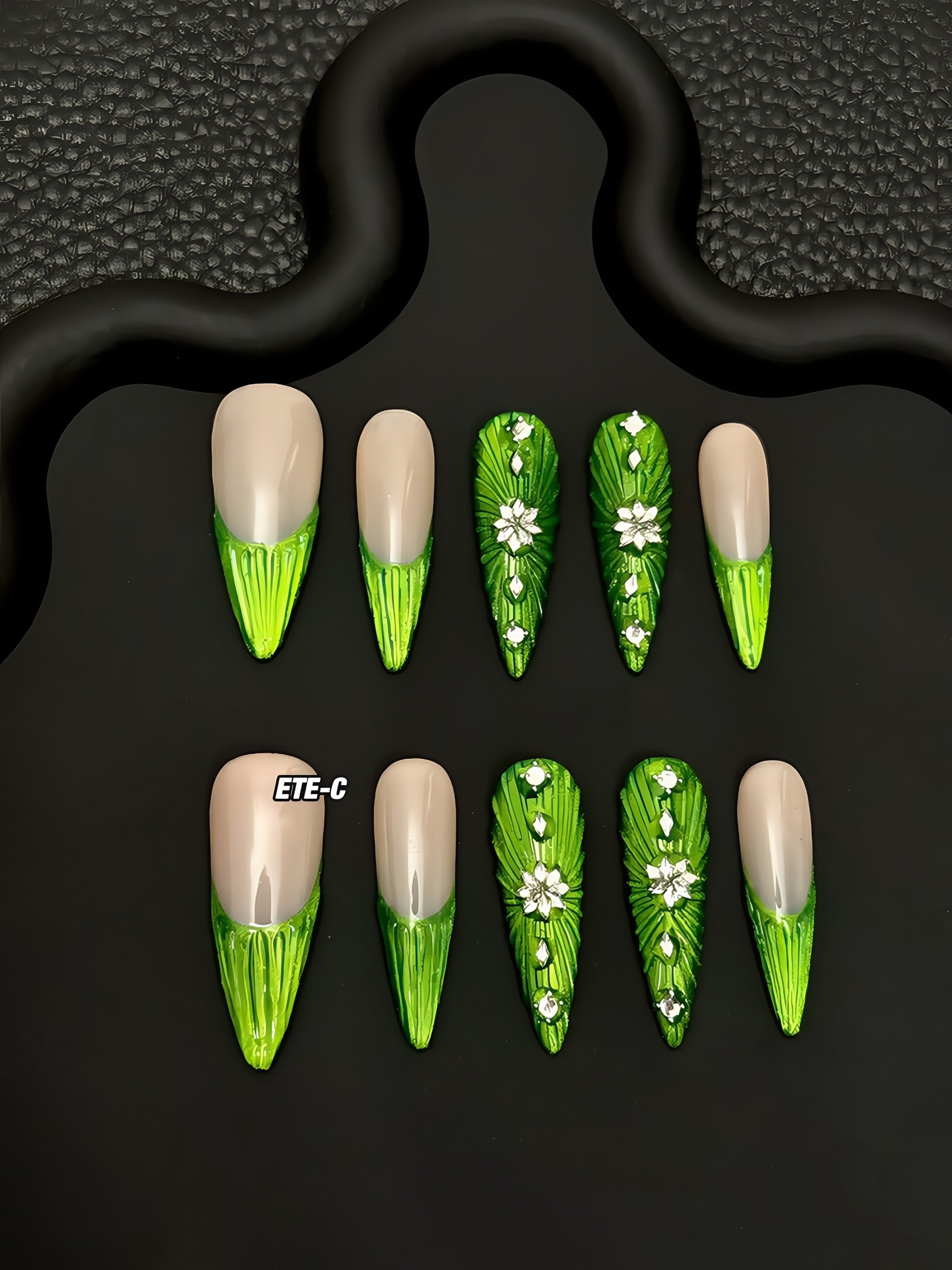 ETERNITY'C Handmade Custom Baroque Wizard of Oz Pressed On Wearable Nails T5038