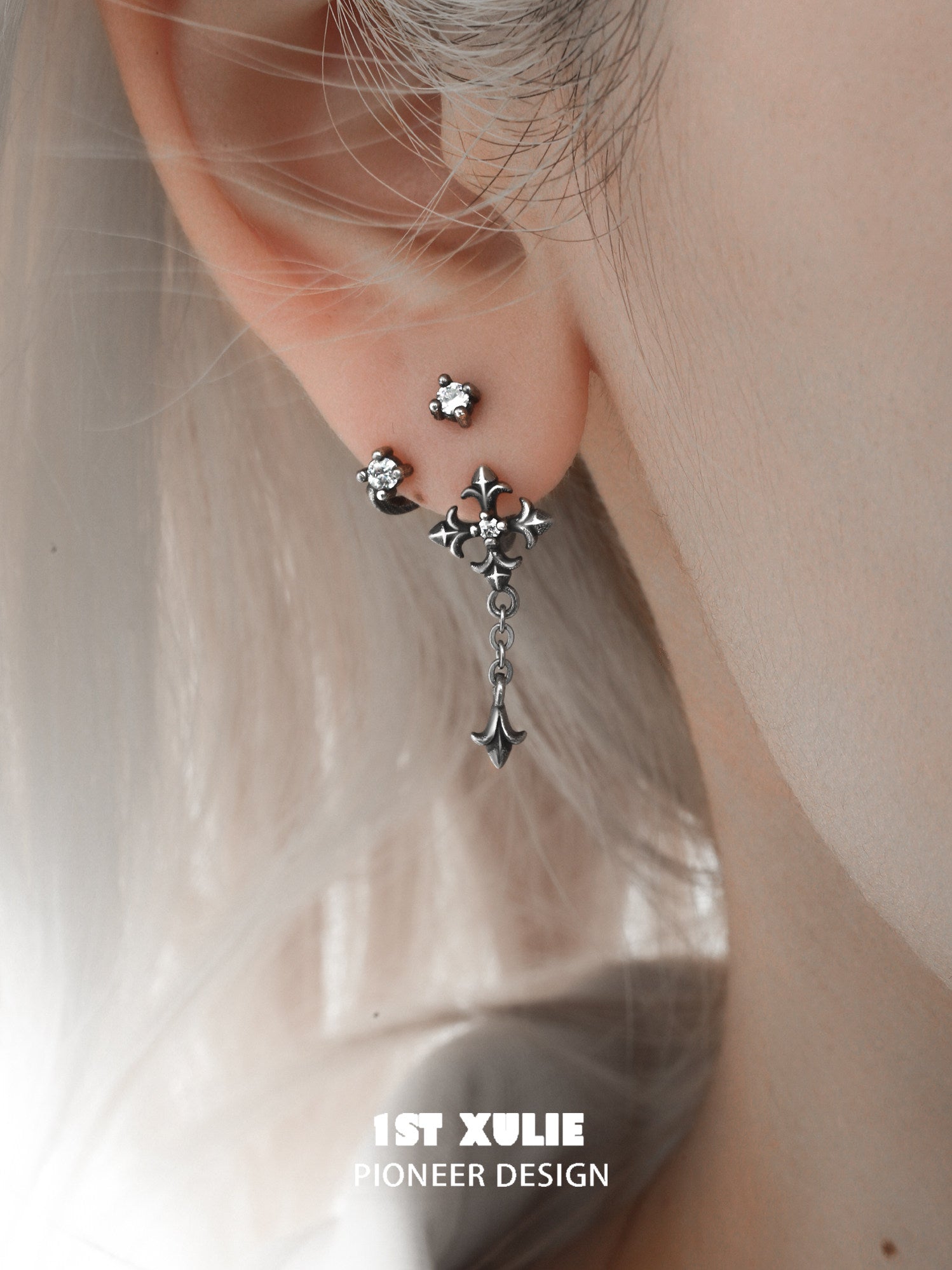 1STXULIE Superior Niche Iris Collection Retro Cross Stud Earrings T5889