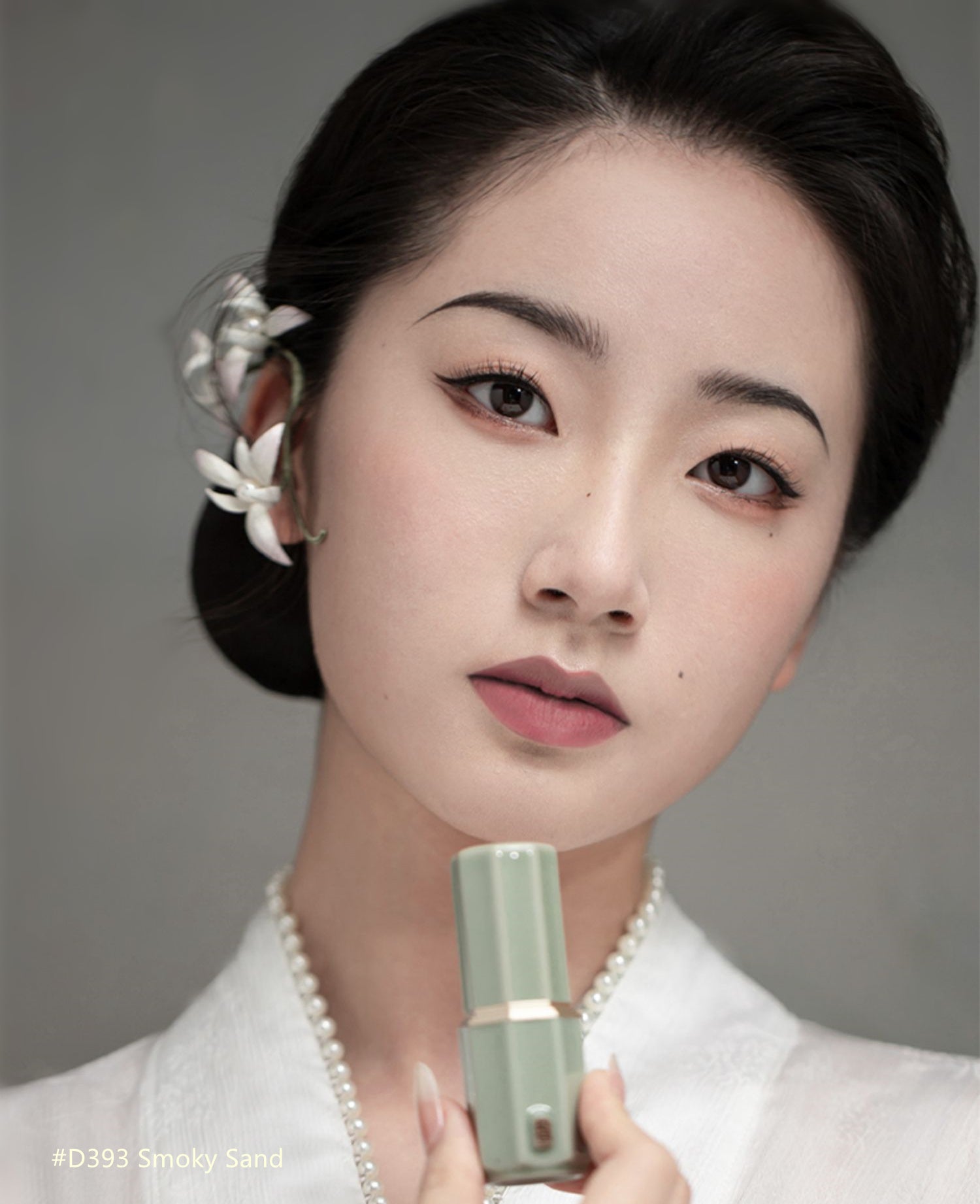 أحمر شفاه دراوشاين ريد كاليكس كوليكشن فيلفيت ماتيه T4246